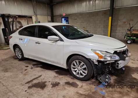 2015 Nissan Altima 2.5 S из США, поврежденный, VIN 1N4AL3AP8FN868113